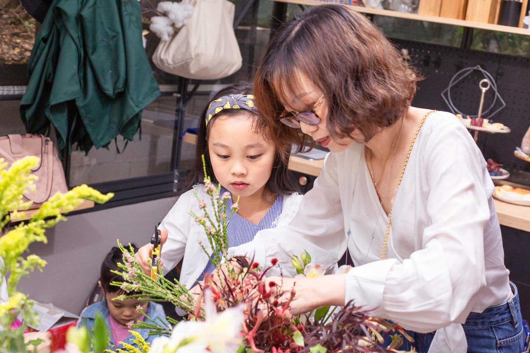 
          
            Sydney Kids' Birthday Idea - Flower Workshop is the NEW trend
          
        